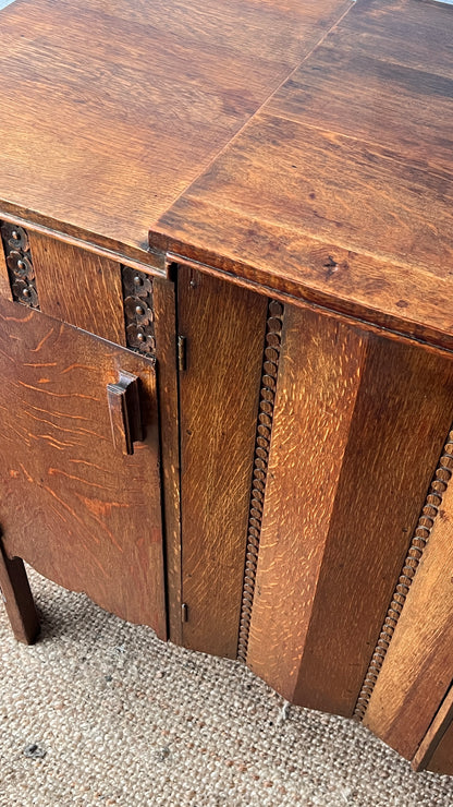30S DECORATIVE SIDEBOARD
