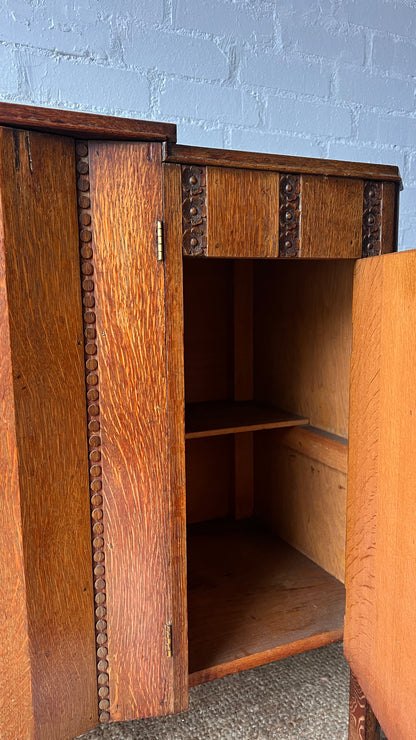30S DECORATIVE SIDEBOARD