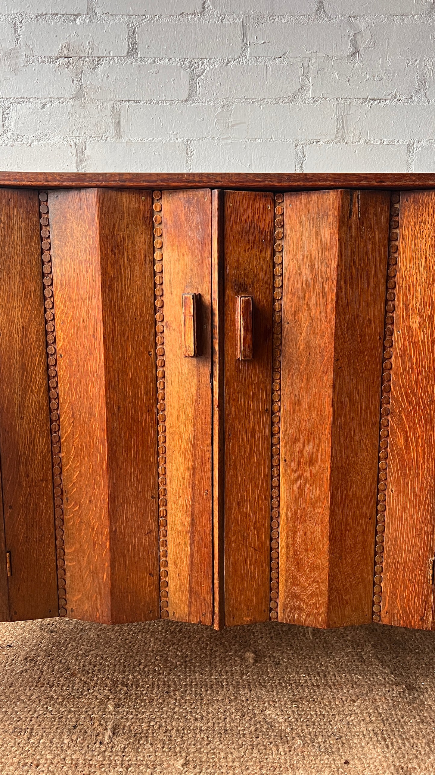 30S DECORATIVE SIDEBOARD