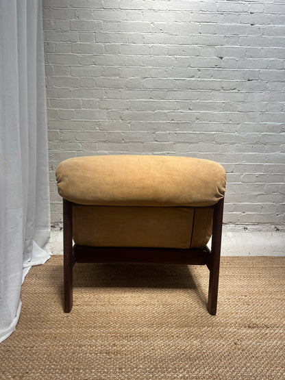 70S CREAM SUEDE MODULAR LOUNGE CHAIR – ONE
