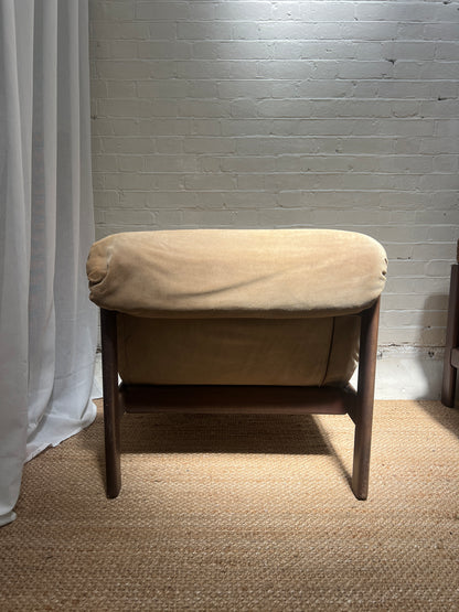 70S CREAM SUEDE MODULAR LOUNGE CHAIR – FOUR