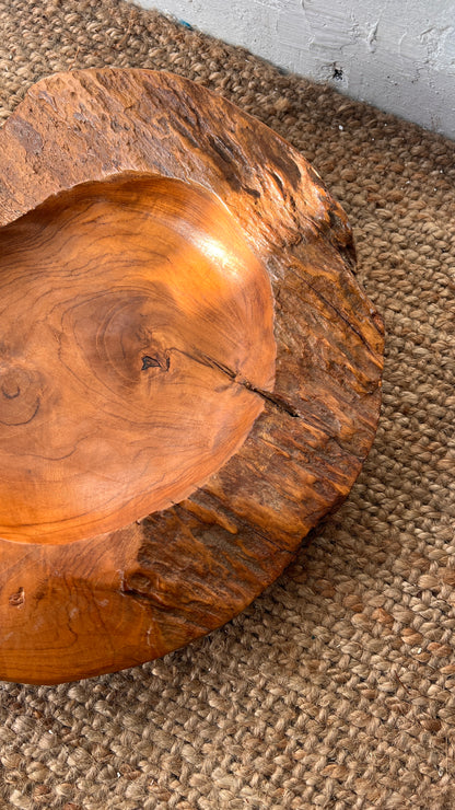 LIVE EDGE WOOD BOWL