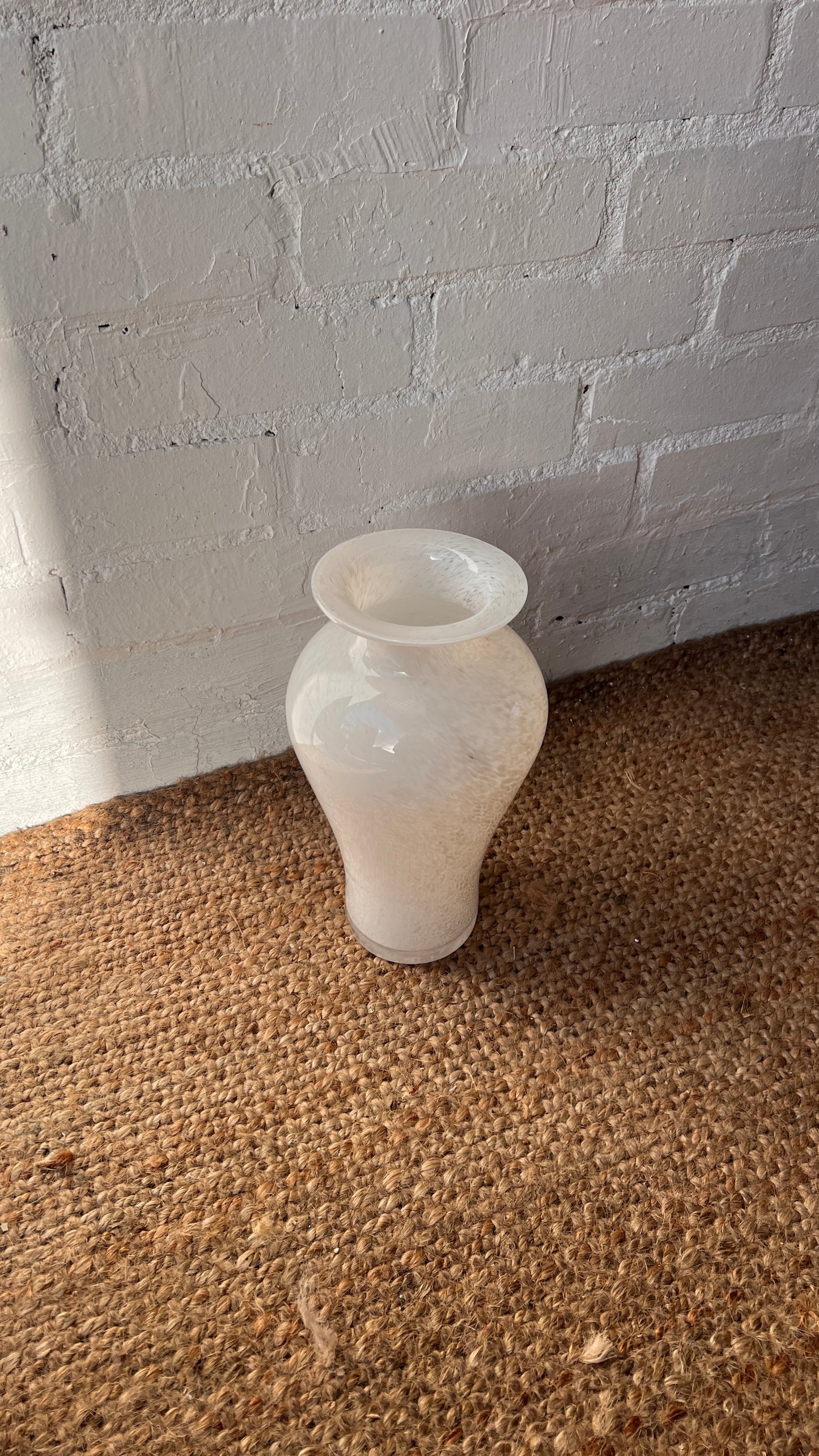 70'S WHITE ART GLASS URN VASE