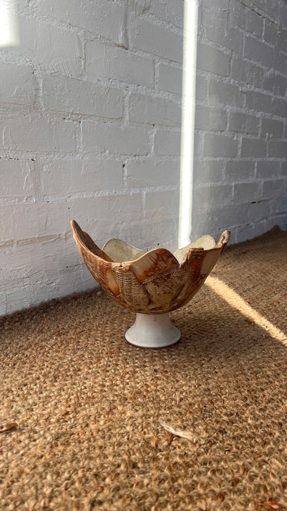 STUDIO POTTERY DECORATIVE BOWL