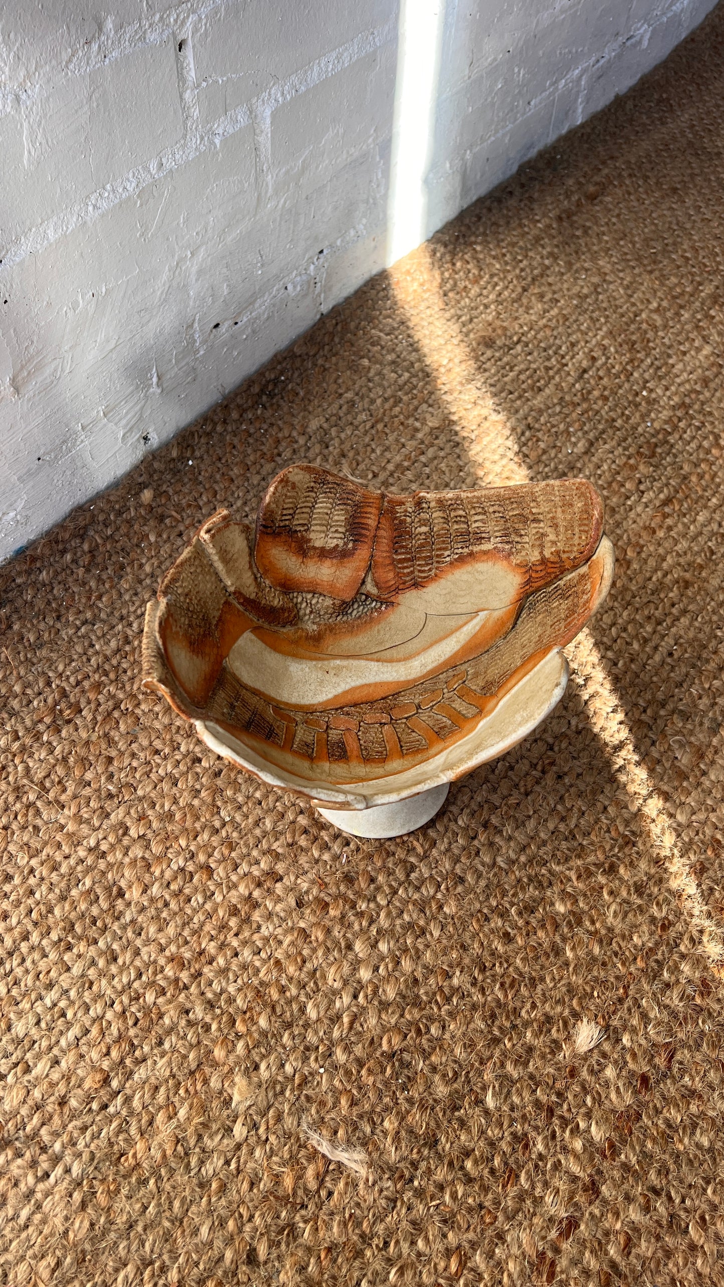 STUDIO POTTERY DECORATIVE BOWL