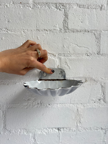 ENAMEL SHELL SOAP DISH