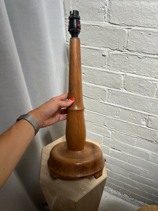 TURNED WOODEN TABLE LAMP