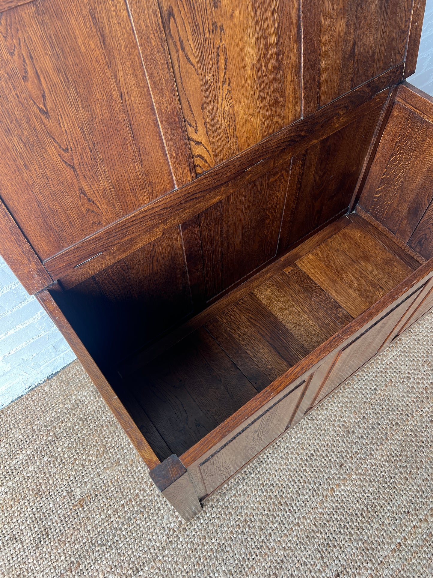 LARGE WOODEN TRUNK BOX