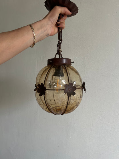 BURGUNDY FLOWER PENDANT