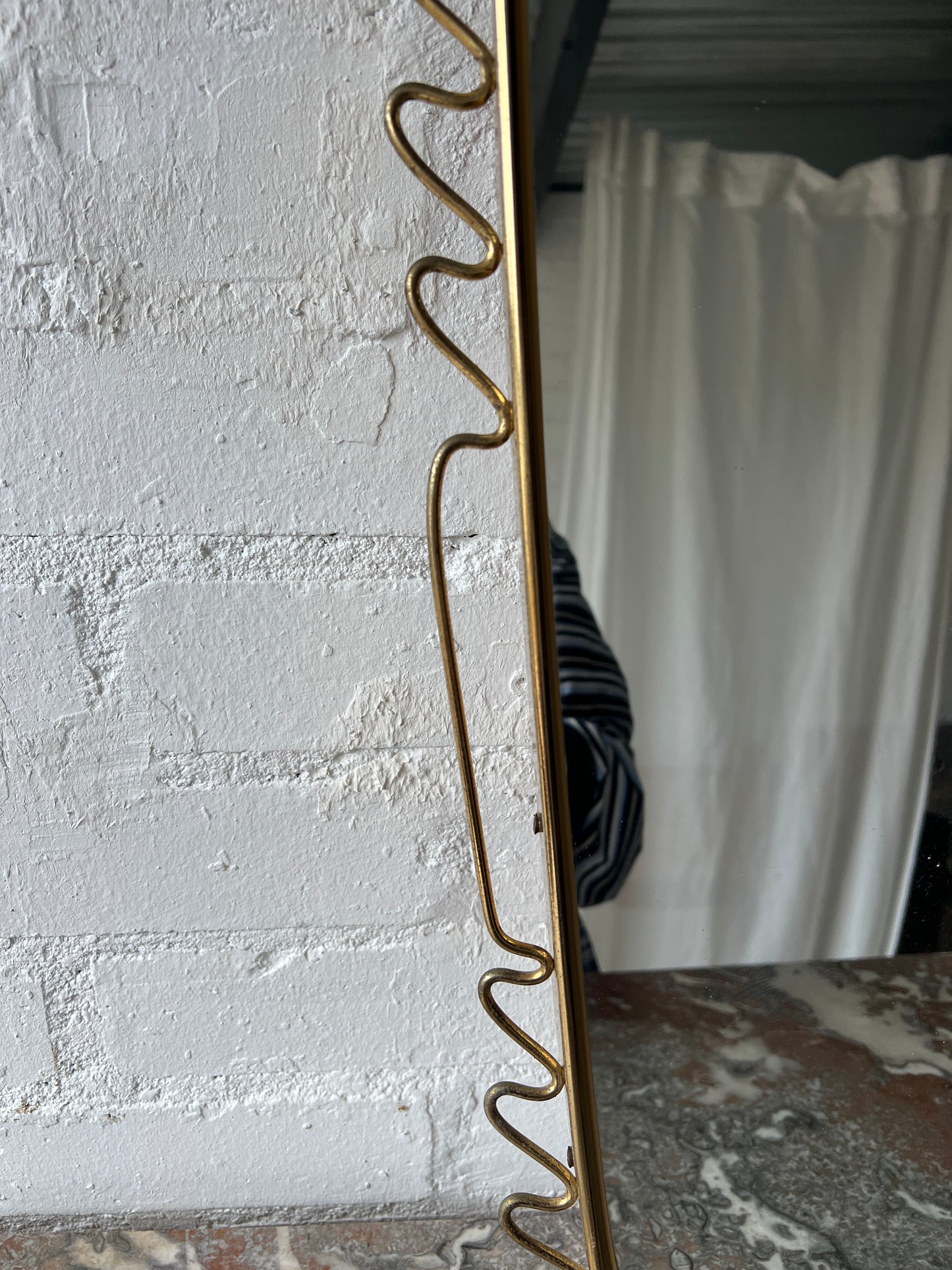 BRASS WIGGLE MIRROR