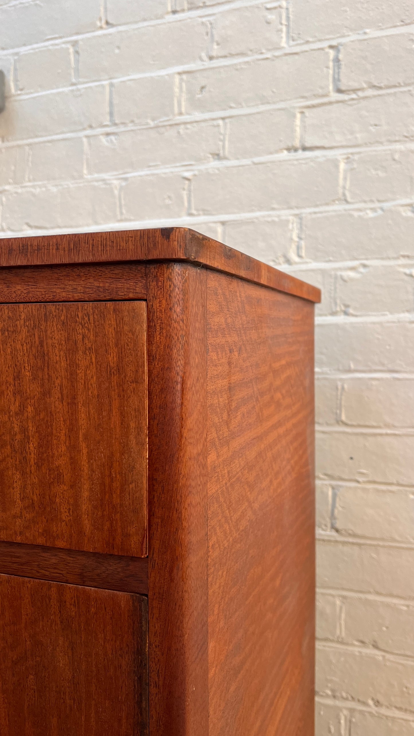 MID CENTURY CHEST OF DRAWERS