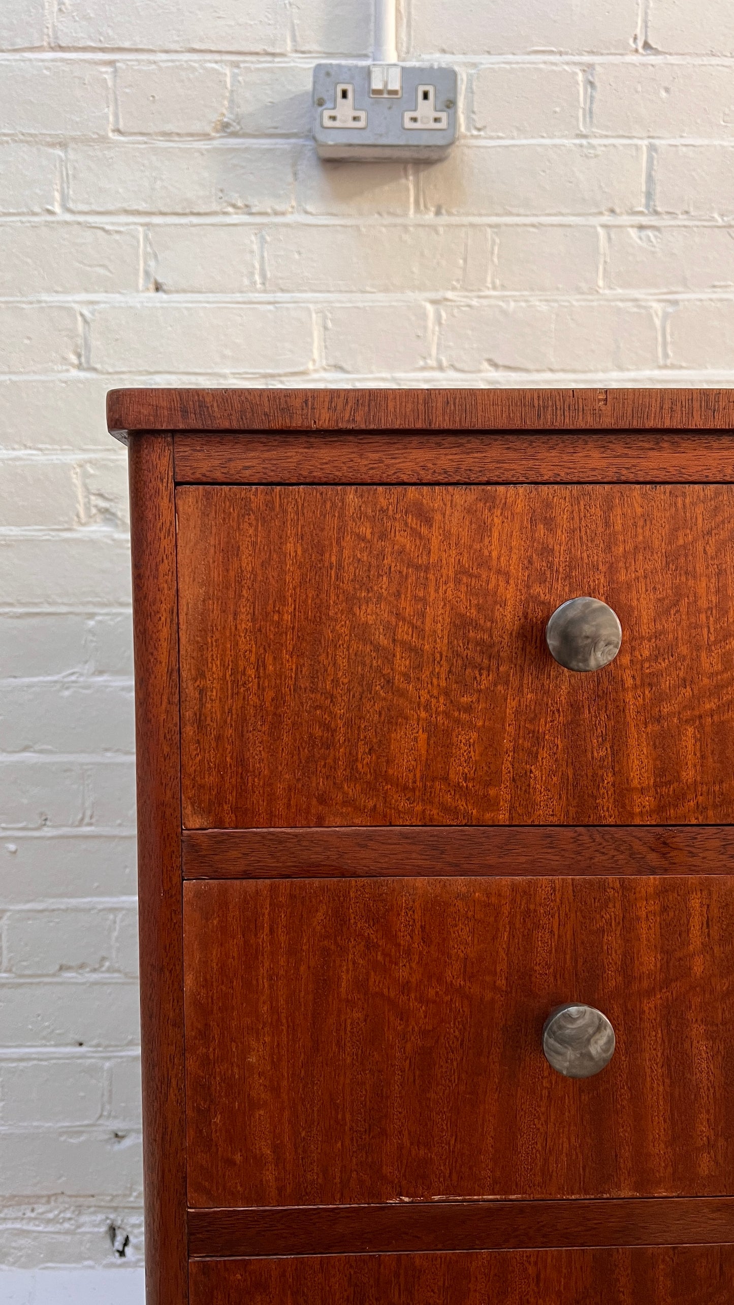 MID CENTURY CHEST OF DRAWERS