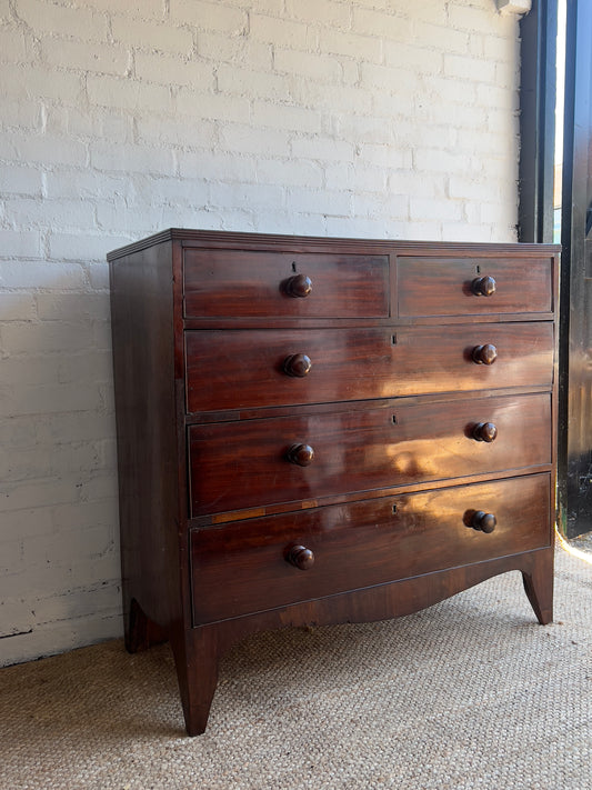 MAHOGANY CHEST OF DRAWERS