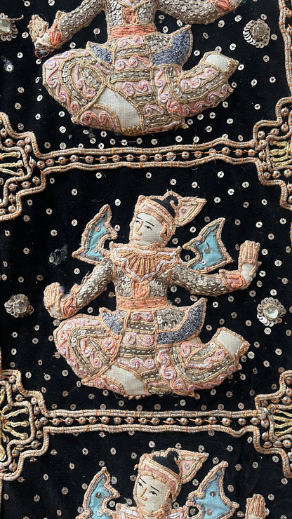 LARGE BURMESE KALAGA TAPESTRY