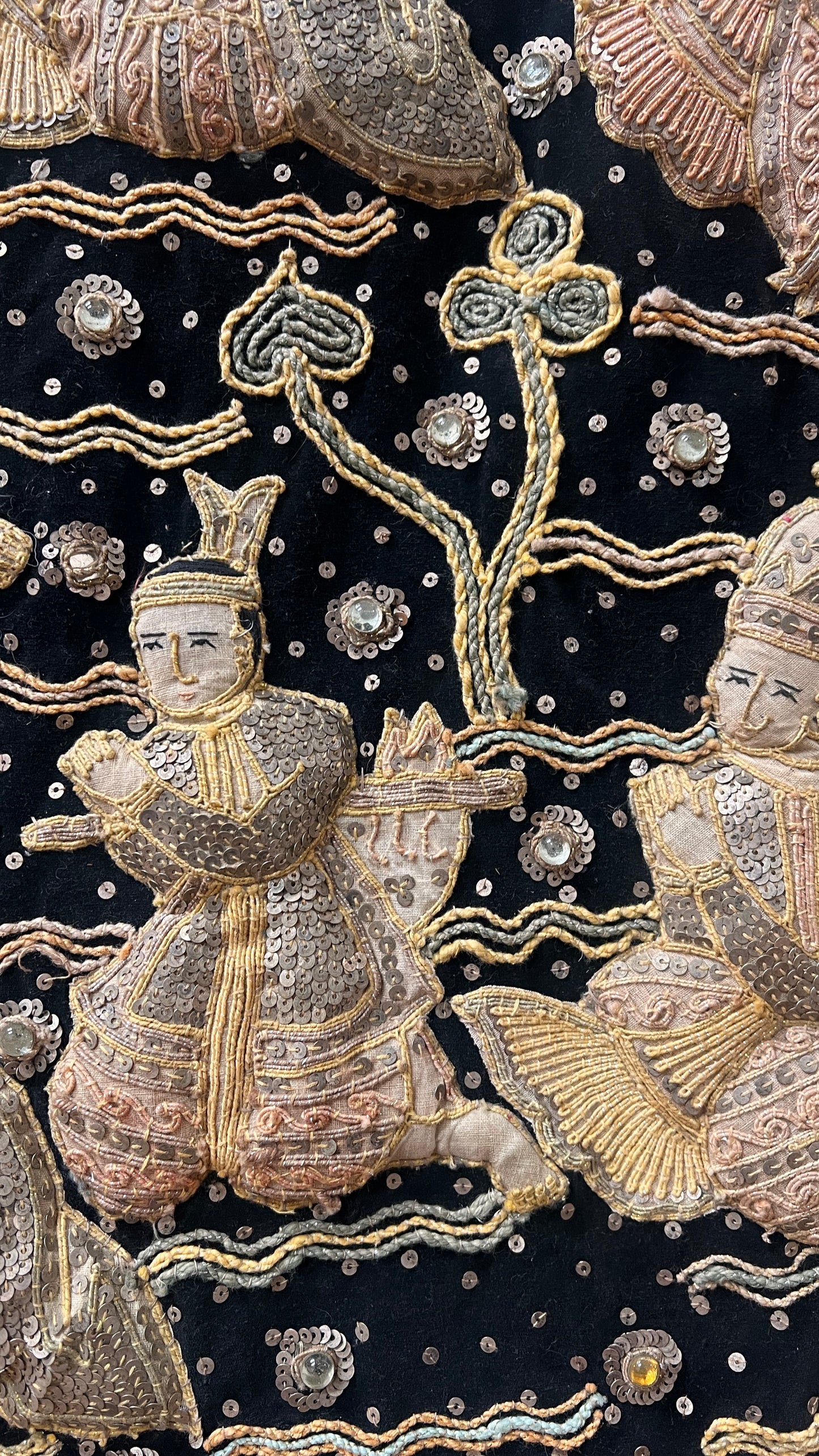 LARGE BURMESE KALAGA TAPESTRY