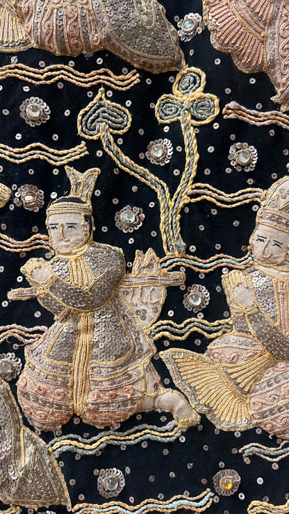 LARGE BURMESE KALAGA TAPESTRY